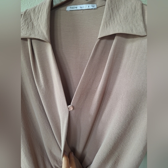 Fraiche by J Tie Balloon Jumpsuit Collared 3/4 Sleeve Taupe Womens Size S - Picture 6 of 9